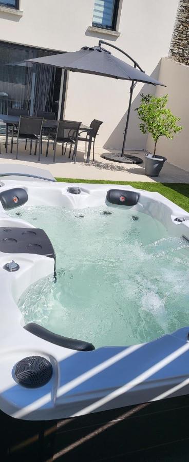 Le Beluga Spa Nantes Bouguenais Aeroport Esterno foto